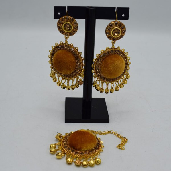 Velvet Ear Rings with Bindia