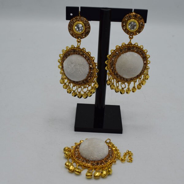 Velvet Ear Rings with Bindia