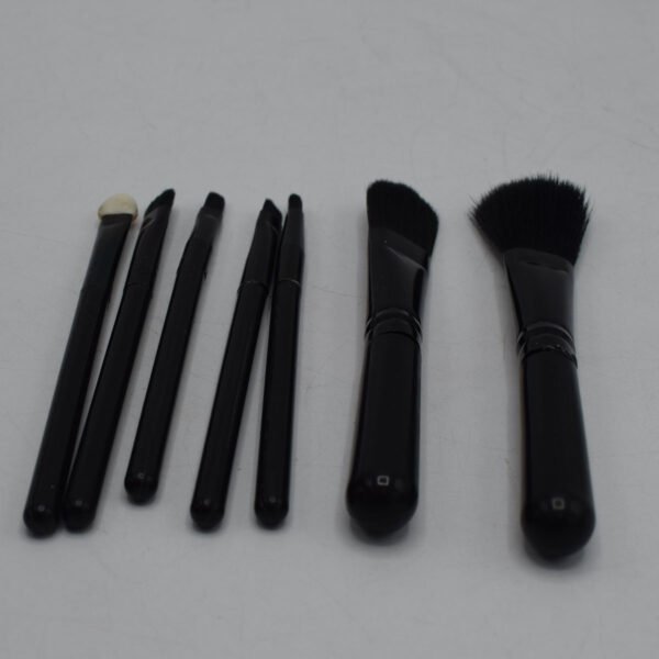 Hello Kity Pack of 7 Makeup Brush - Black - Image 3