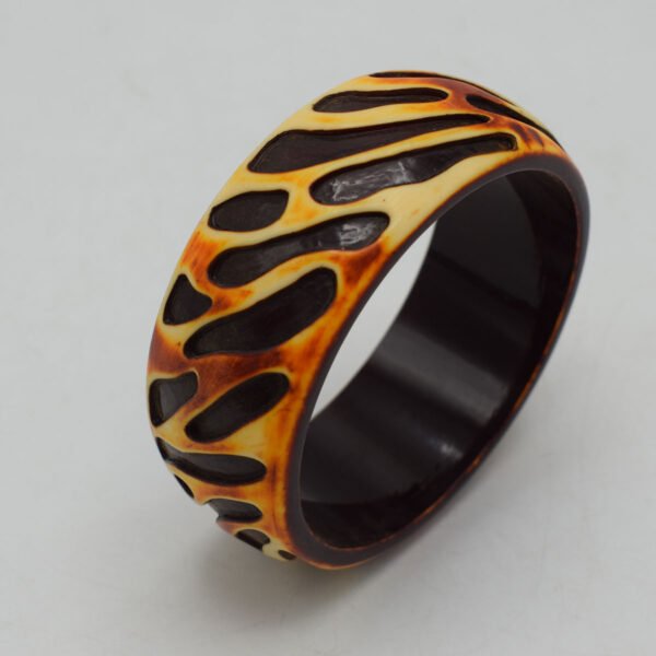 Wooden Leopard Print Kangan - Image 2